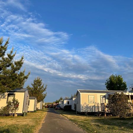 Camping Le Village De La Mer Les Moutiers Luaran gambar