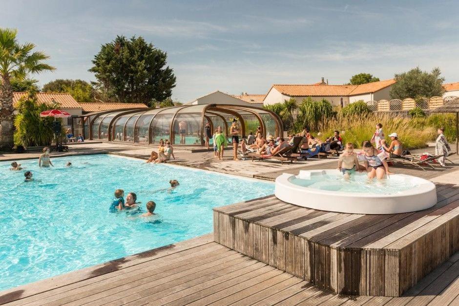 Camping Le Village De La Mer Les Moutiers Luaran gambar
