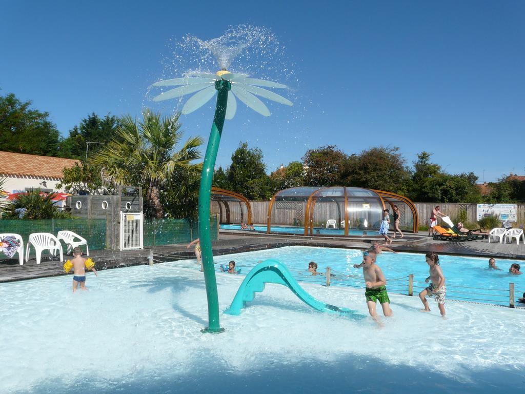 Camping Le Village De La Mer Les Moutiers Luaran gambar
